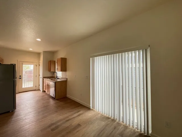 4511 West Ct-dining area