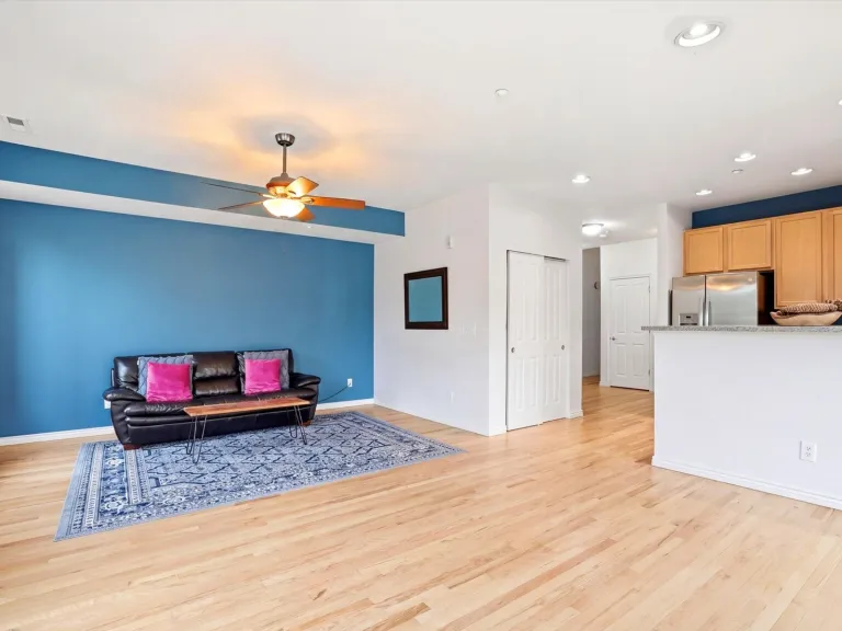 3684 Pinedale St - Livingroom