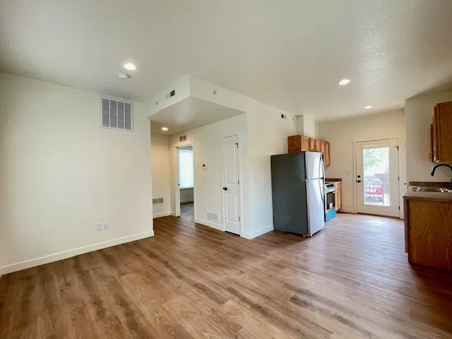 4511 West Ct-kitchen living and hallway