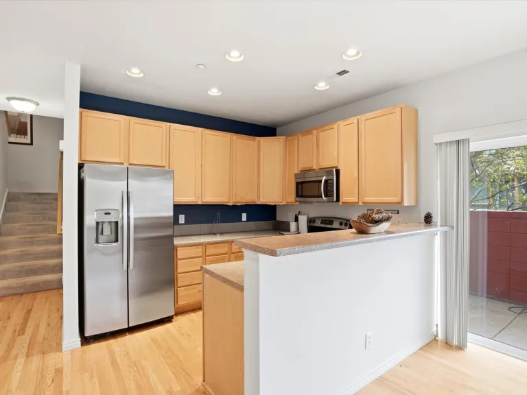 3684 Pinedale St - Kitchen area