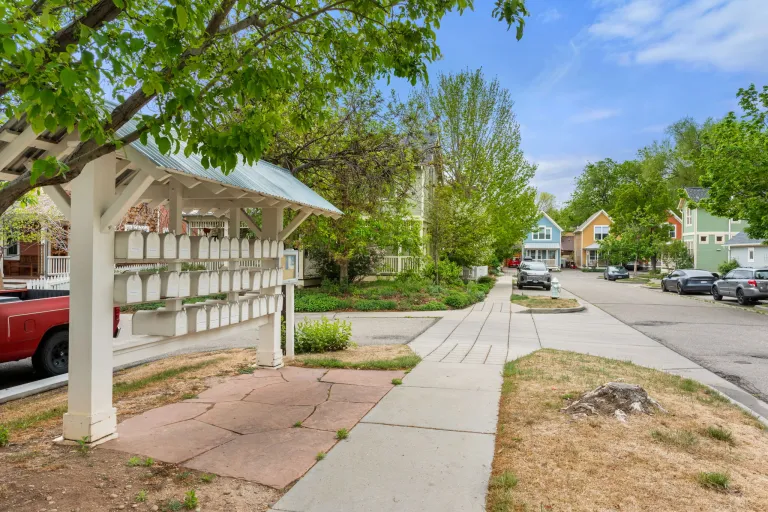 2612 Thornbird Pl - Mail