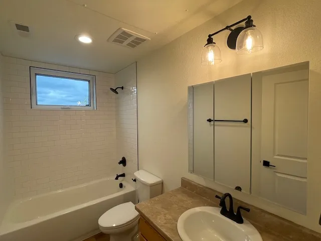 4461 West Court  - Bathroom area