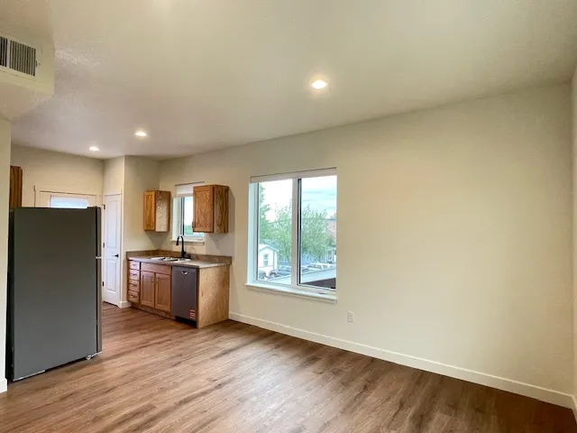 4461 West Court - dining area