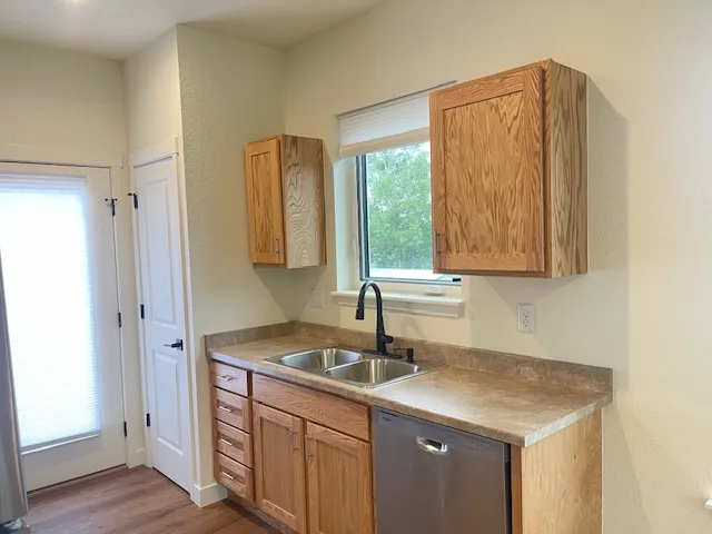 4461 West Court  - Kitchen area