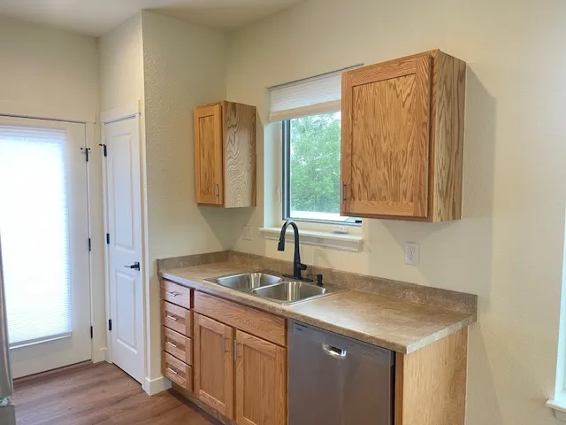4461 West Court  - Kitchen sink