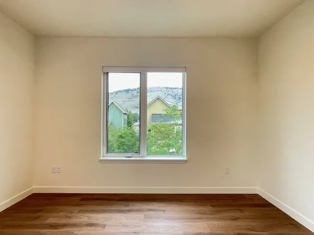 4461 West Court  - Livingroom space
