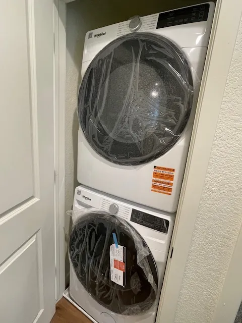 4461 West Court  - Washer and dryer