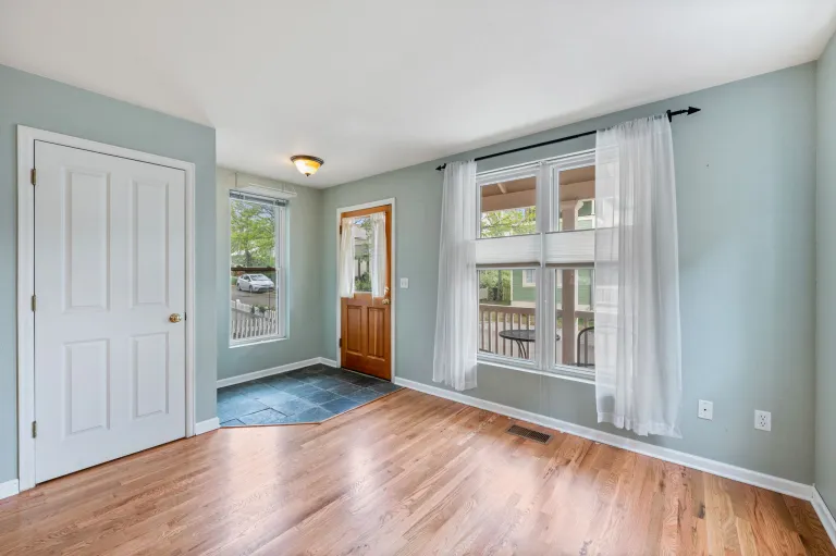 2612 Thornbird Pl - Inside entrance