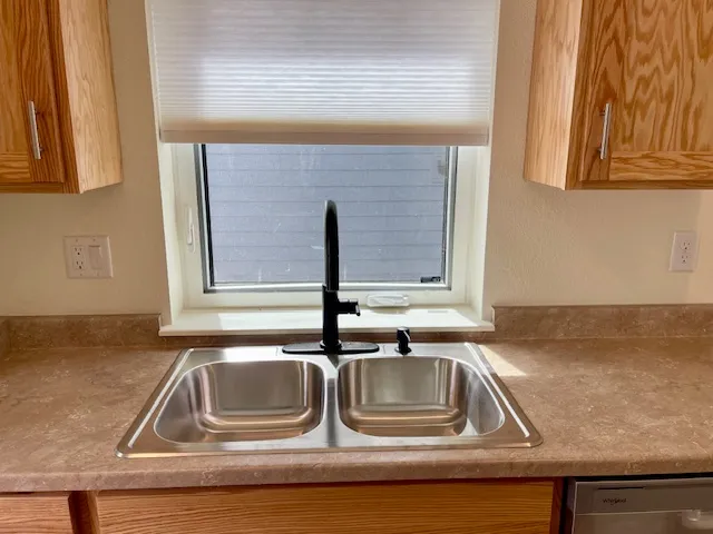4511 West Ct-kitchen sink