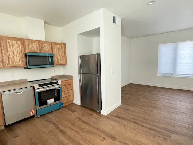 951 Cherry Ave B - Kitchen area