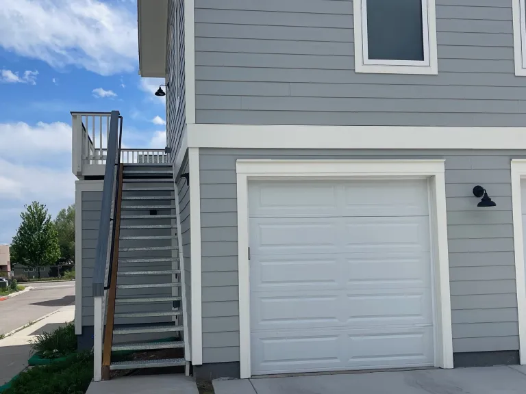 4461 West Ct - Outside stairs