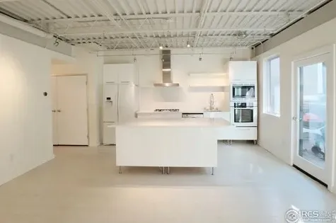 1637 Pearl Street Suite 303 - Kitchen