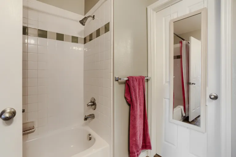 4185 47th St Unit G - Bathroom
