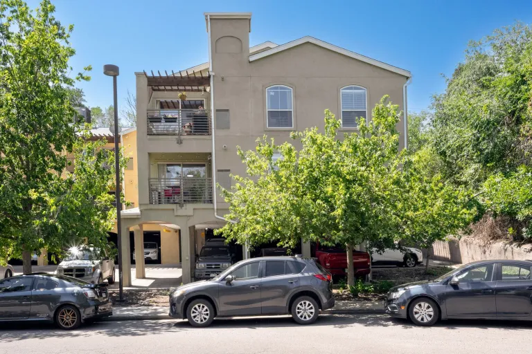 2510 Taft Drive Unit 300 Outside building view