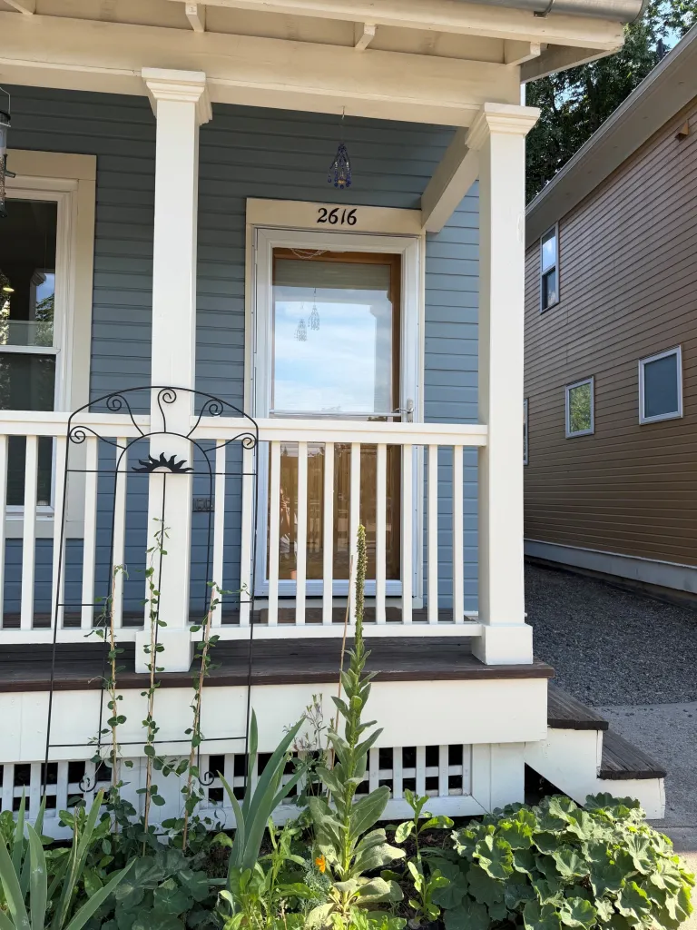 2616 Thornbird - Front Door