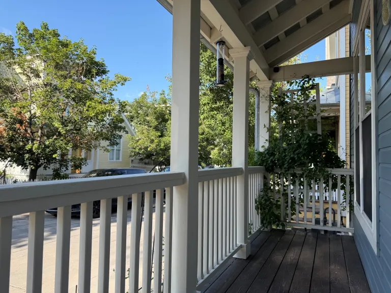 2616 Thornbird - Porch