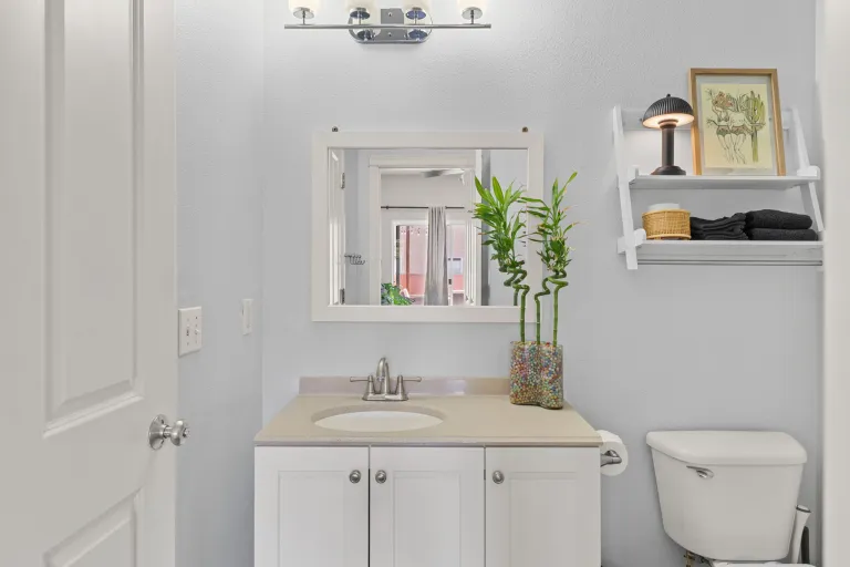 2630 Iris Avenue Unit A2 Bathroom