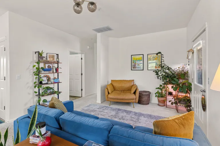 2630 Iris Avenue Unit A2 Living room space
