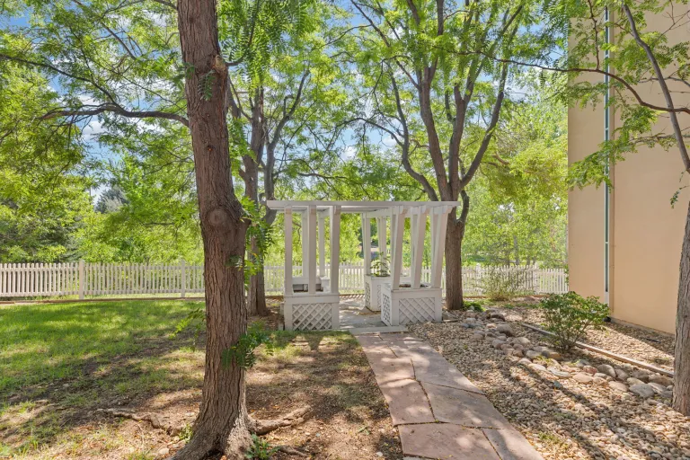 2630 Iris Avenue Unit A2 Yard