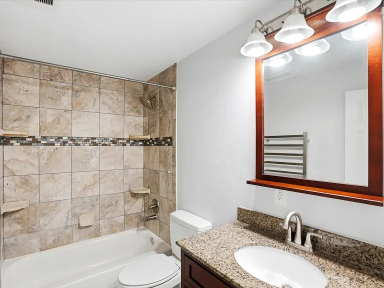 3365 Chisholm Trail B302 bathroom
