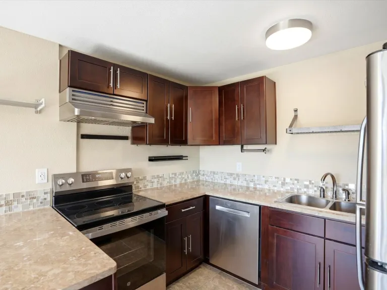 3365 Chisholm Trail B302 Kitchen space