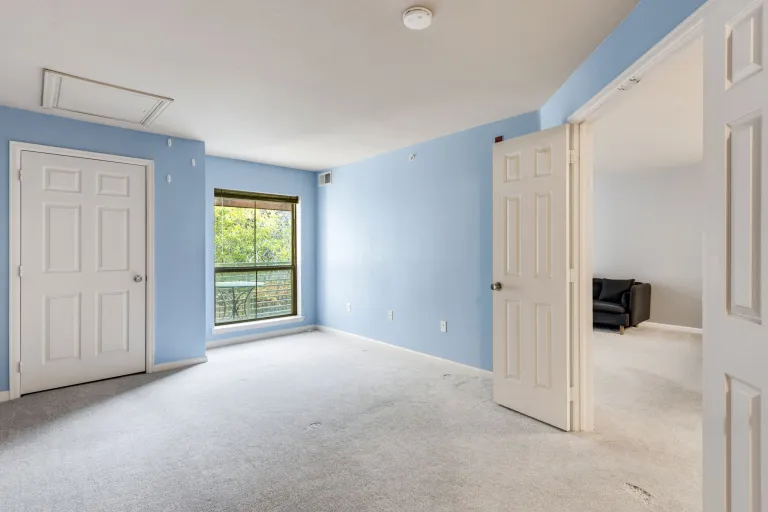 2510 Taft Dr Unit 308 Livinroom space
