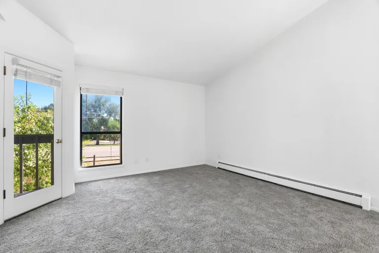 3525 28th St Unit 304 Dinning area