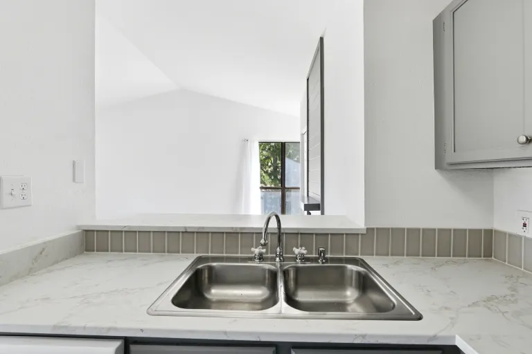 3525 28th St Unit 304 kitchen Sink