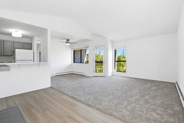 3525 28th St Unit 304 Livingroom