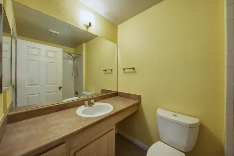 2510 Taft Dr 302 Bathroom toilet