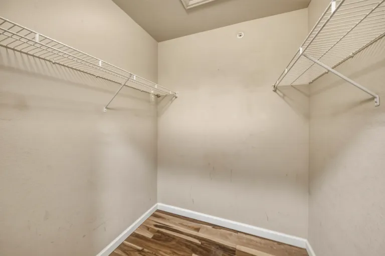 2510 Taft Dr 302 Closet
