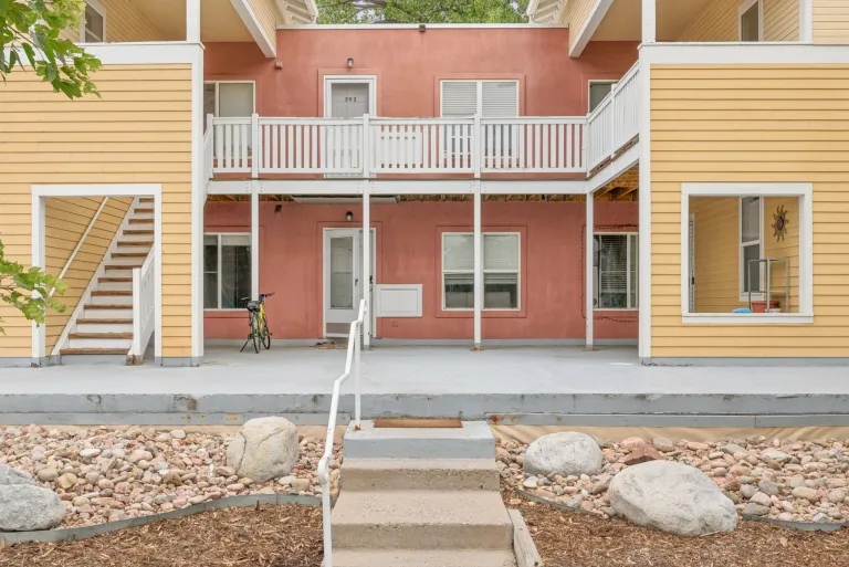 2610 Iris Avenue Unit 105 front 2