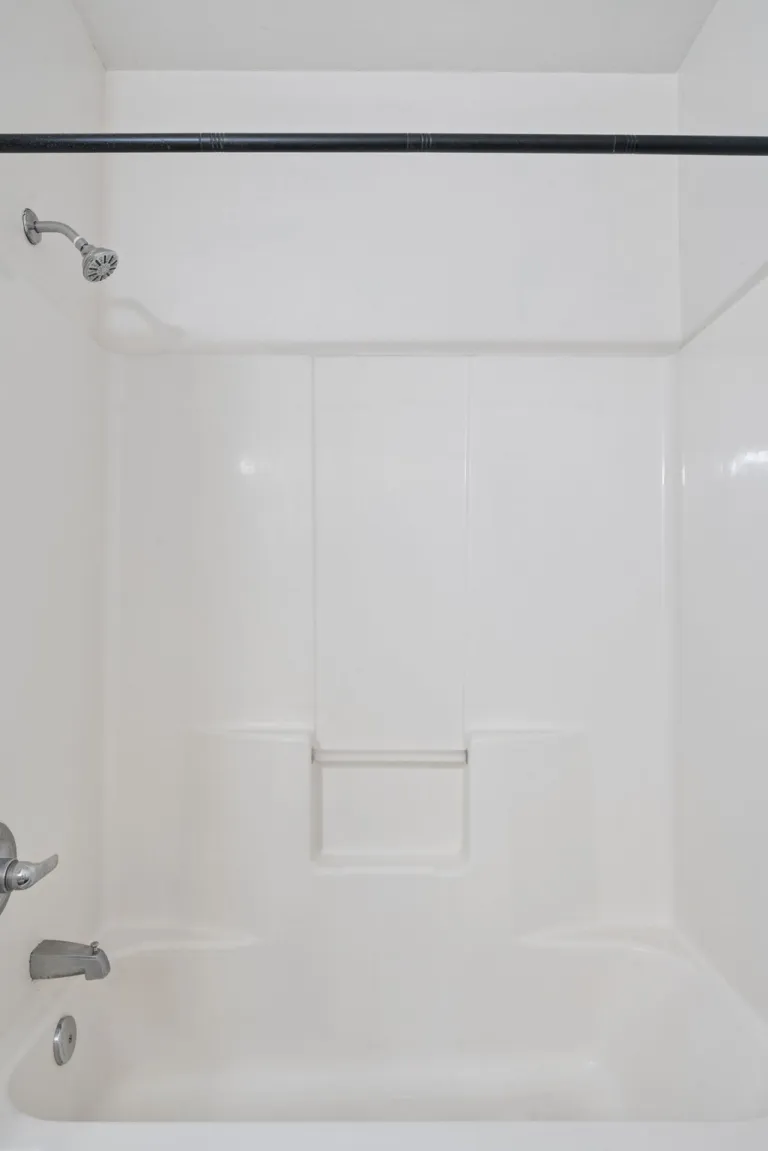 2610 Iris Avenue Unit 105 shower