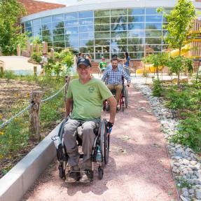 Boulder Caminatas 2018 camino accesible en silla de ruedas