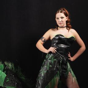 Sophia Jones' outfit