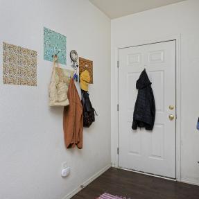 06 - 2610 Iris Ave Unit 105 - interior entryway.jpg
