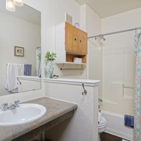 20 - 2610 Iris Ave Unit 105 - bathroom.jpg
