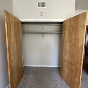 14-4670 Holiday Dr 103-Bedroom closet.jpg