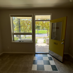 Interior entryway of 4670 Holiday Drive