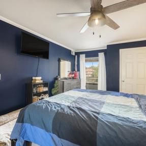 2510 Taft Unit 305 Bedroom and TV