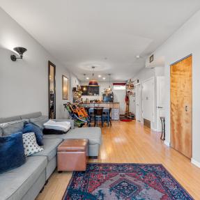 2910 Bluff St #111 Livingroom