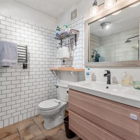 2910 Bluff St #111 Bathroom