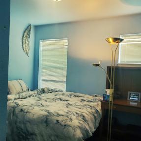 4549 Sunnyside Bedroom