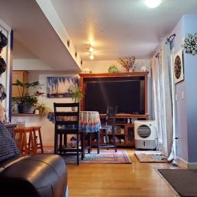 4549 Sunnyside Living area open space