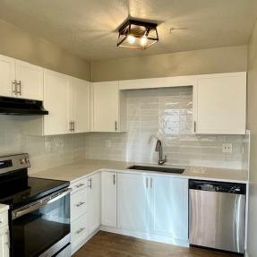 5540 Stonewall Pl 16 - Interior kitchen