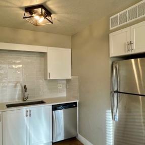 5540 Stonewall Pl 16 - Interior kitchen view