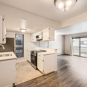 625 Manhattan Place #308 - Kitchen