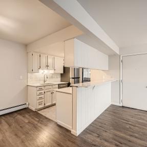 625 Manhattan Place #308 - Kitchen