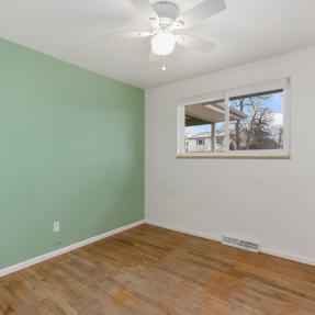 4480 Hastings Dr Bedroom green wall