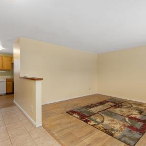 4480 Hastings Dr Livingroom